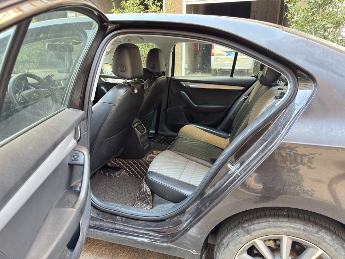 Skoda Octavia 2016 immagine di auto #16