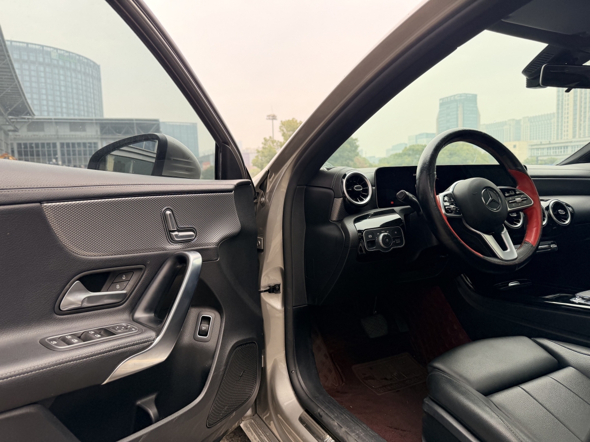 Mercedes-Benz A Class 2019 car image #16