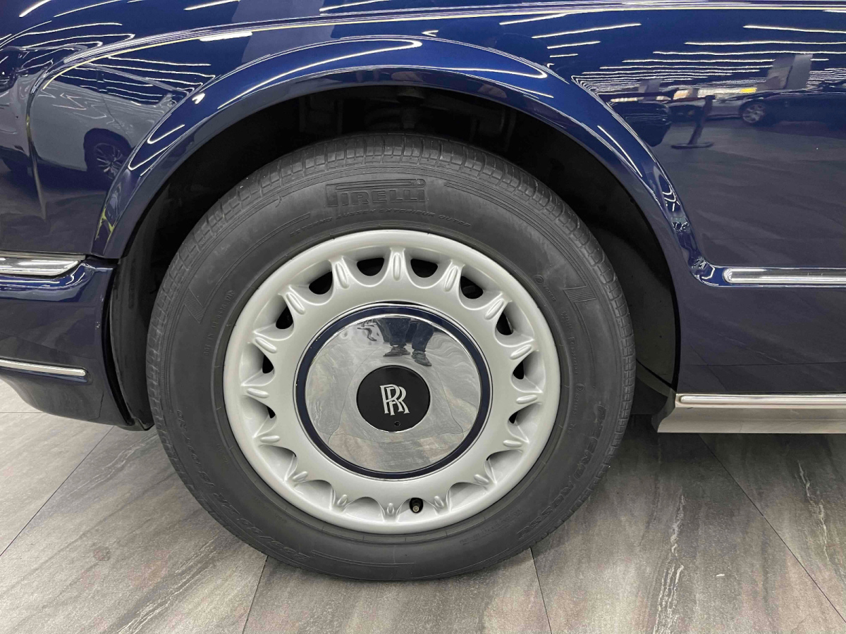 Rolls-Royce 2011 car image #16