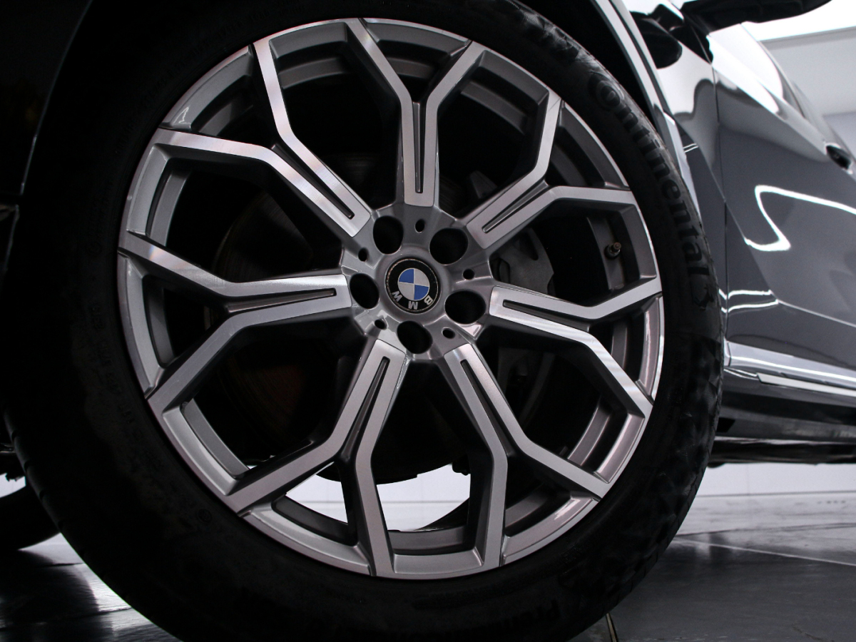 BMW X7 2020 صورة سيارة #16