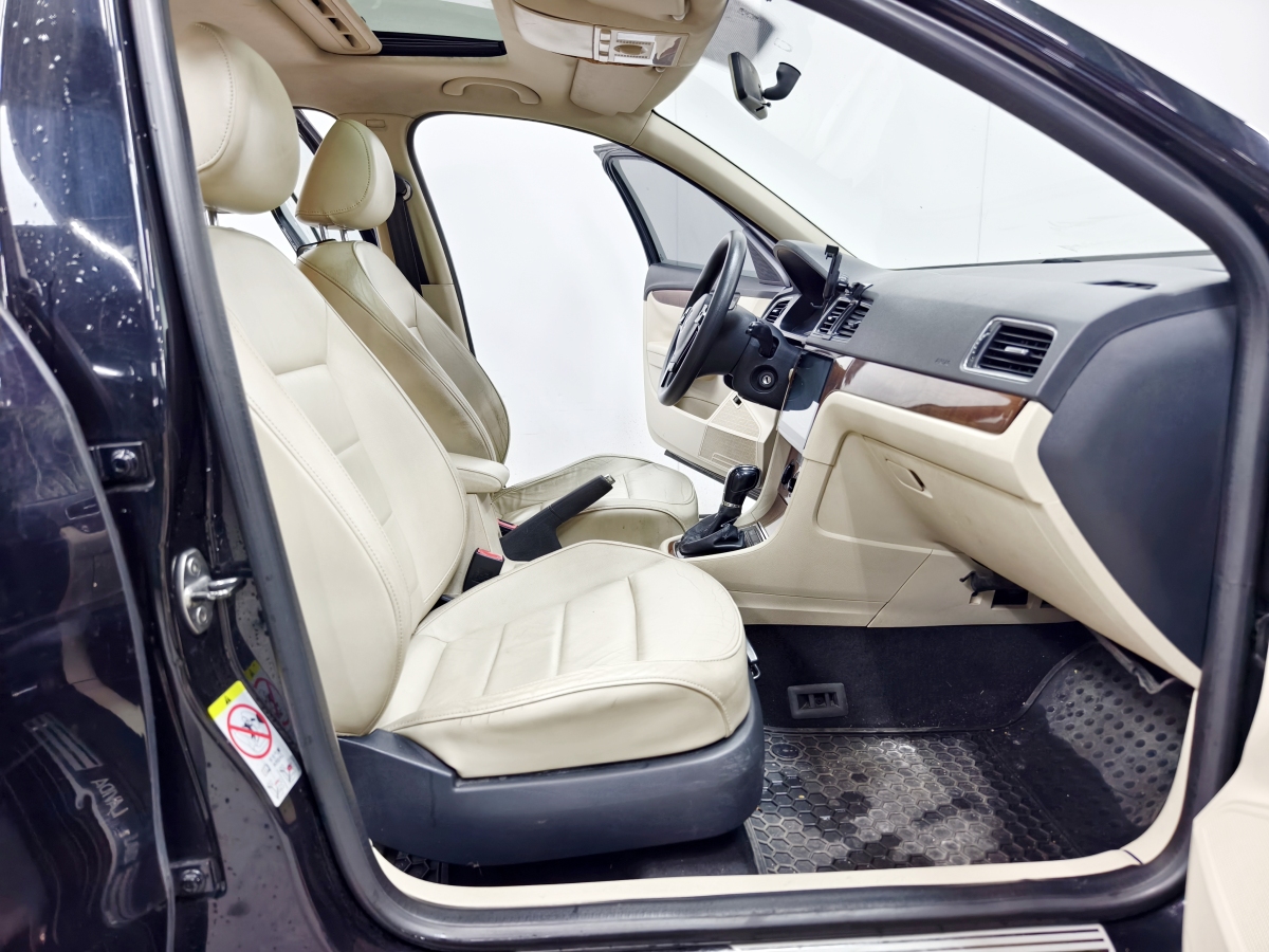 Volkswagen Lavida 2013 car image #16