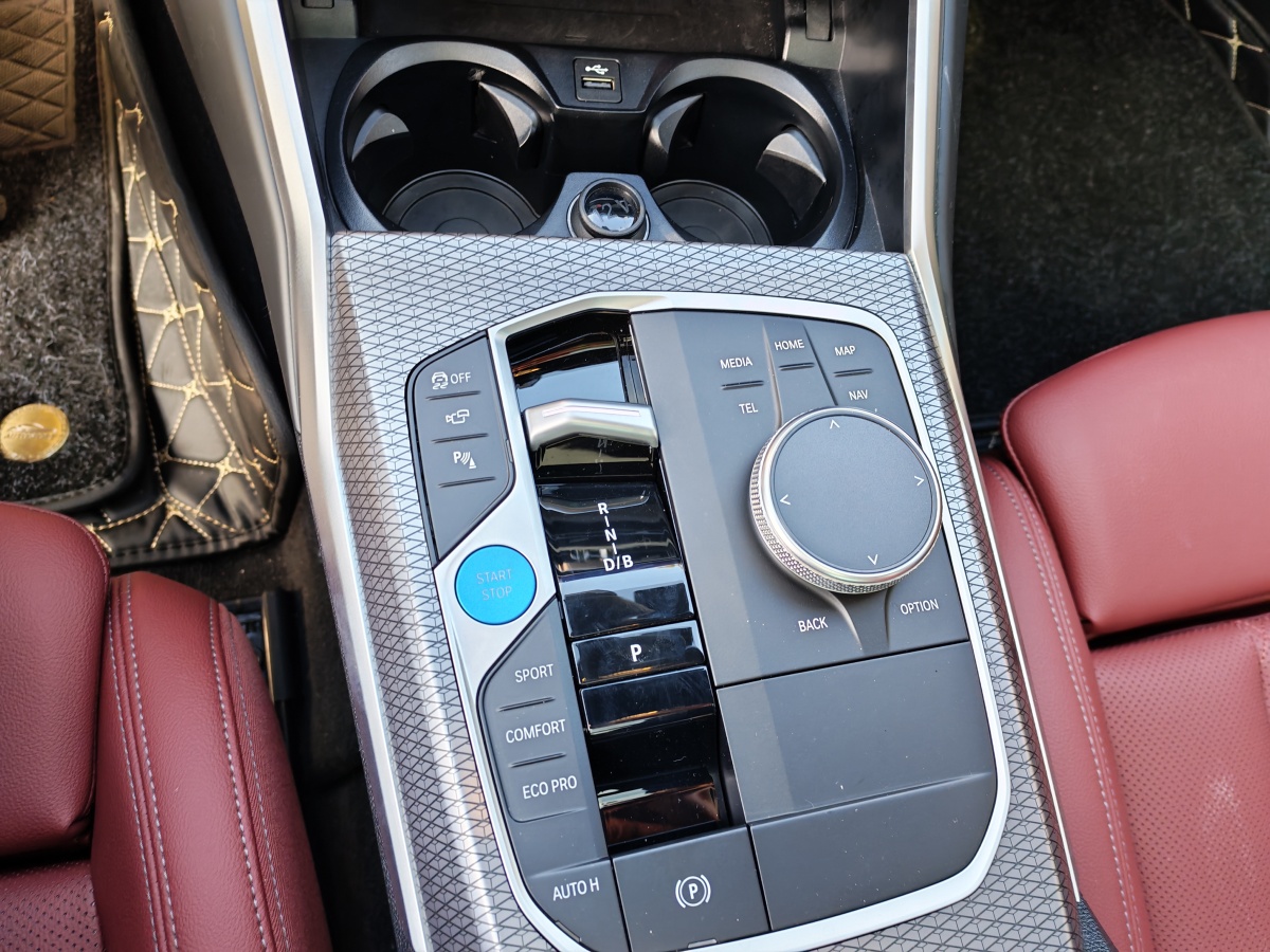 BMW i3 2023 immagine di auto #16