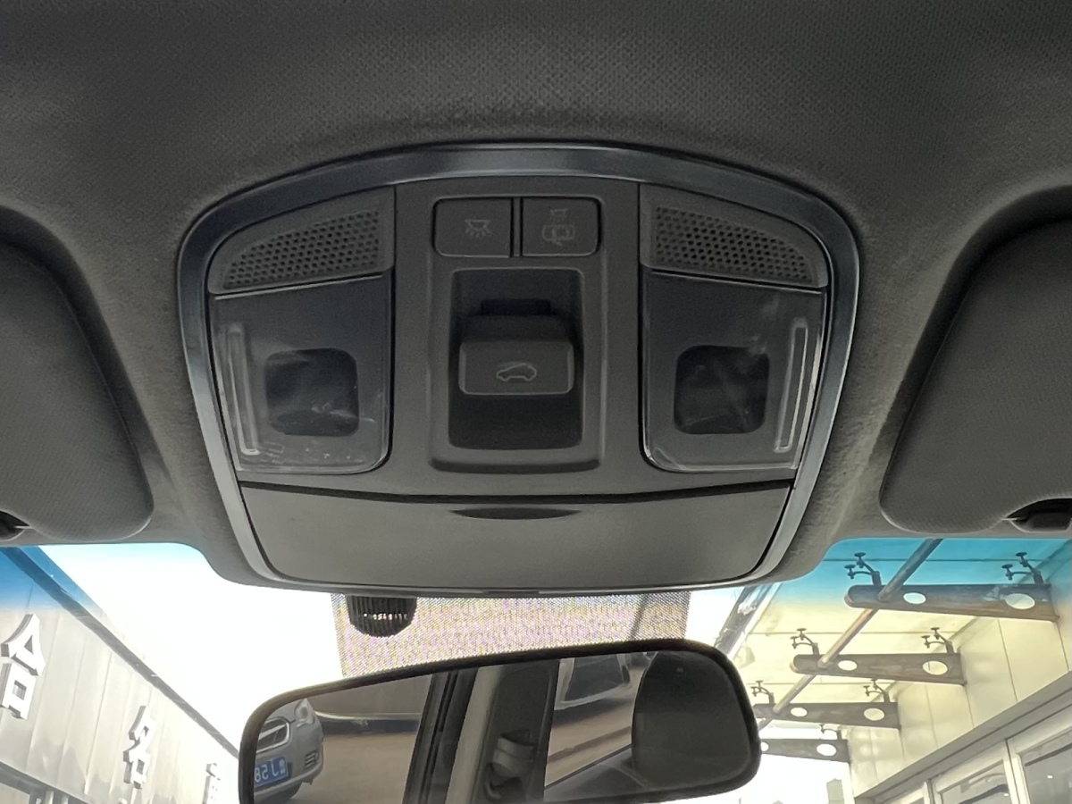 Hyundai Tucson 2017 immagine di auto #16