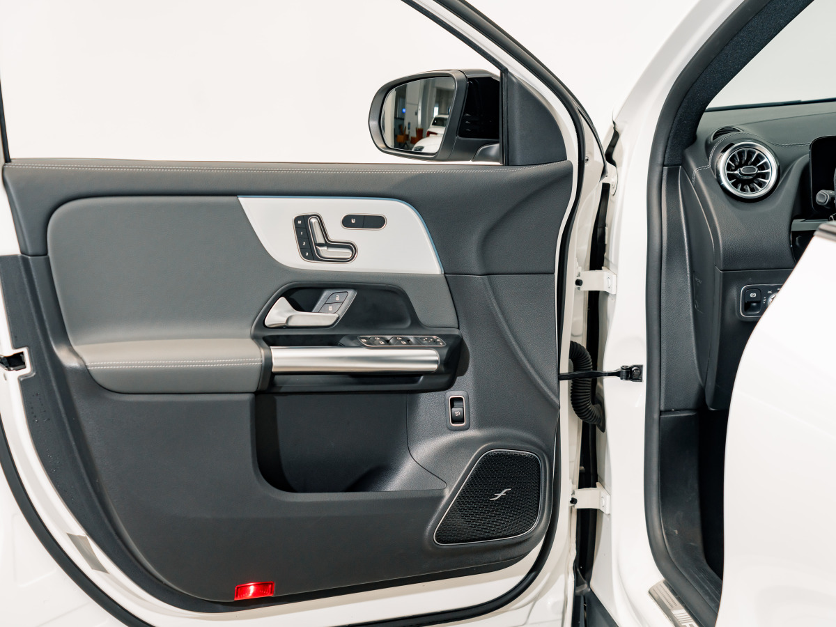 Mercedes-Benz GLA AMG 2023 car image #16