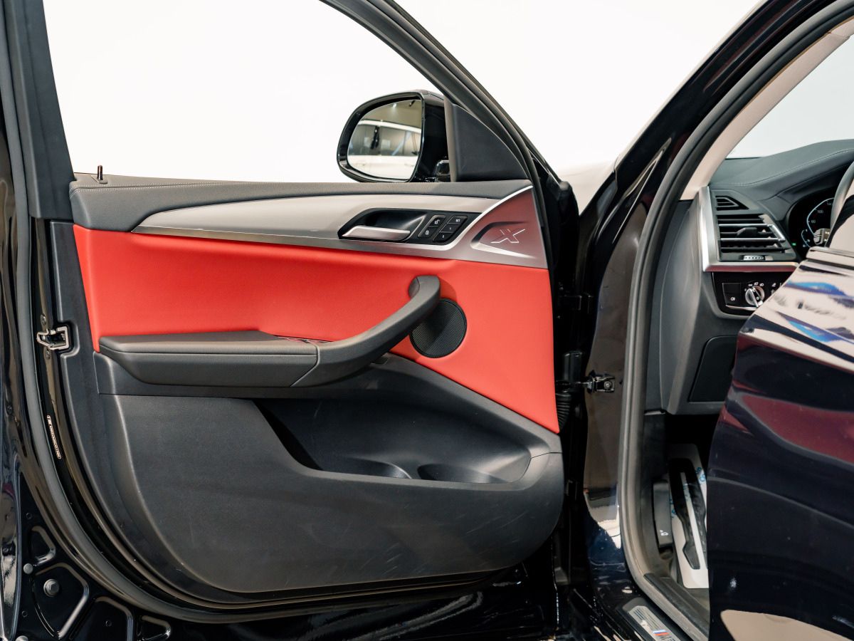 BMW X4 2023 image de voiture #16