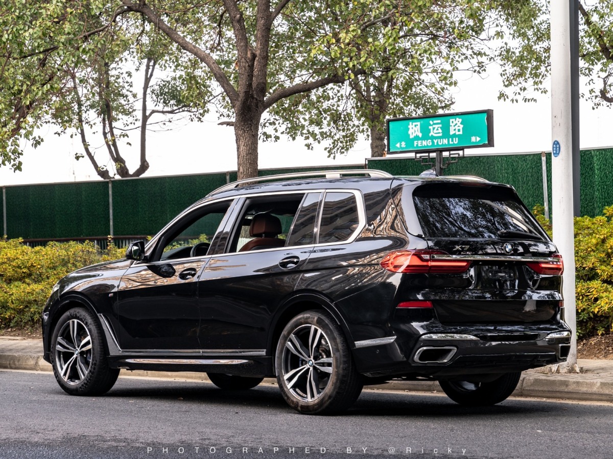 BMW X7 2020 immagine di auto #16