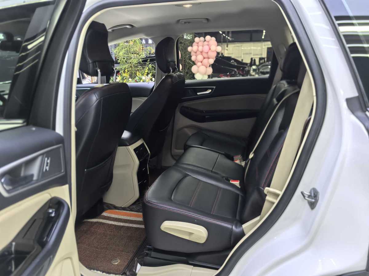 Ford Edge 2018 car image #16