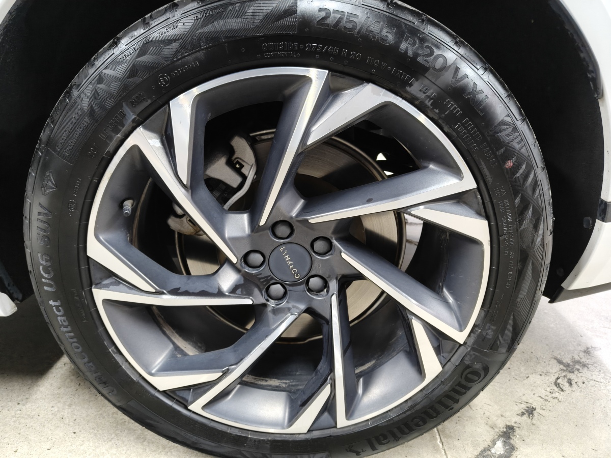 Lynk & Co 09 EM-P 2022 car image #16