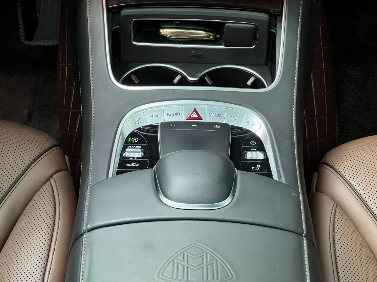 Mercedes-Benz Maybach S Class 2019 car image #16