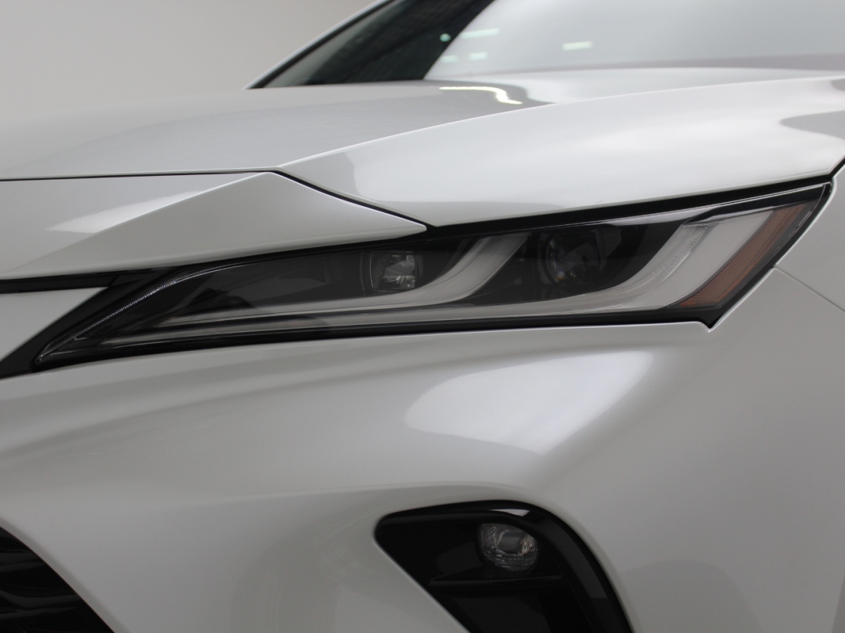 Toyota Venza 2023 car image #16