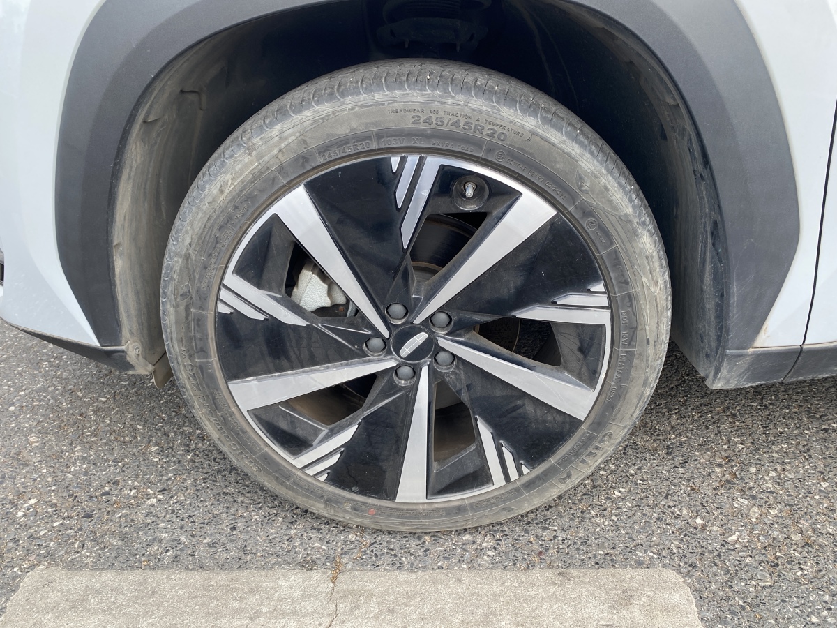 GEELY Boyue L 2024 car image #16