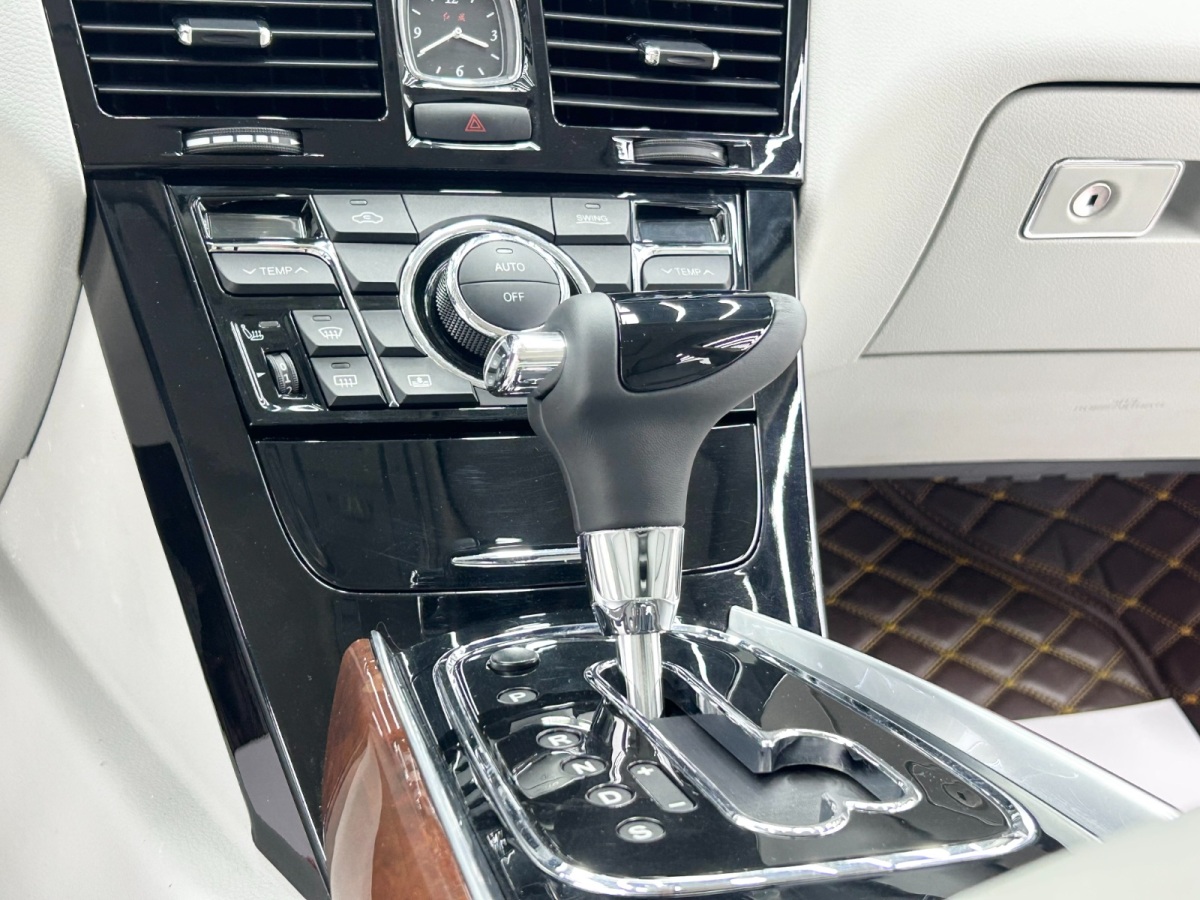 HongQi H7 2013 image de voiture #16