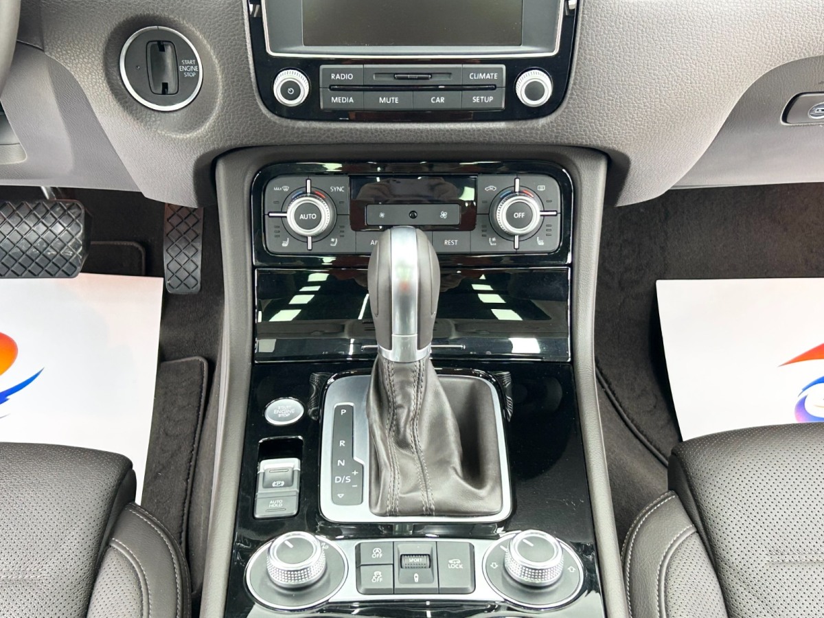 Volkswagen Touareg 2017 immagine di auto #16