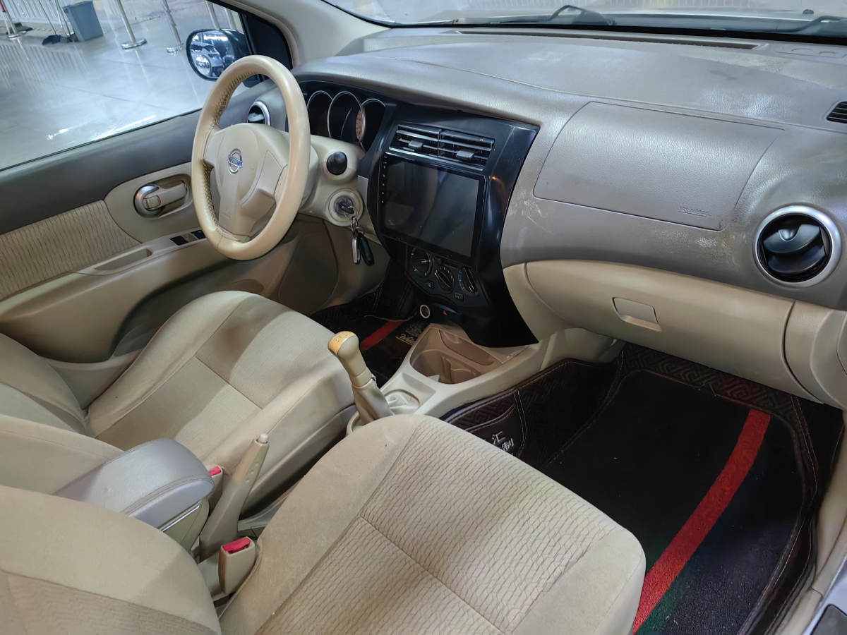 日产 骊威 2012 汽车图片 #16