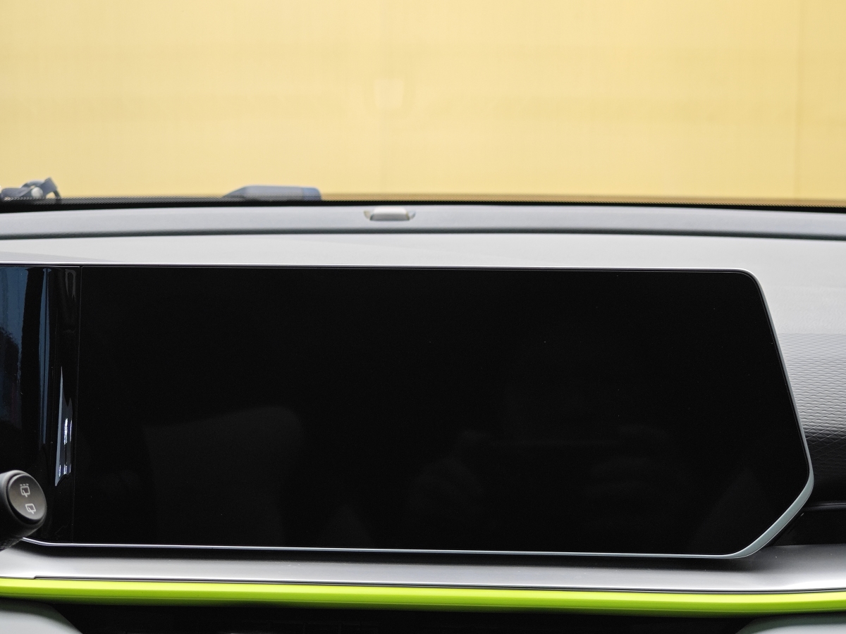 GEELY Coolray 2022 #16 GEELY Coolray 2022 car image #16