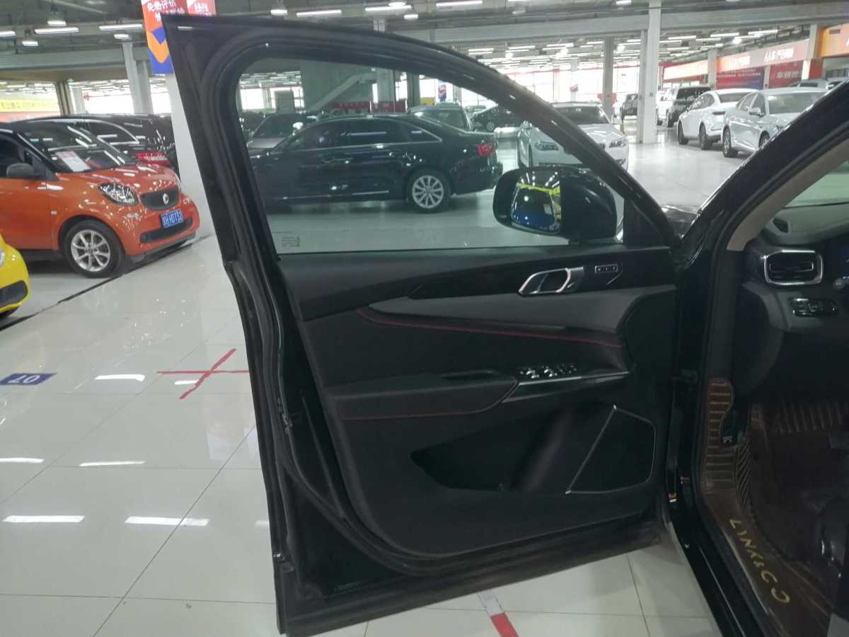 Lynk & Co 01 2020 car image #16