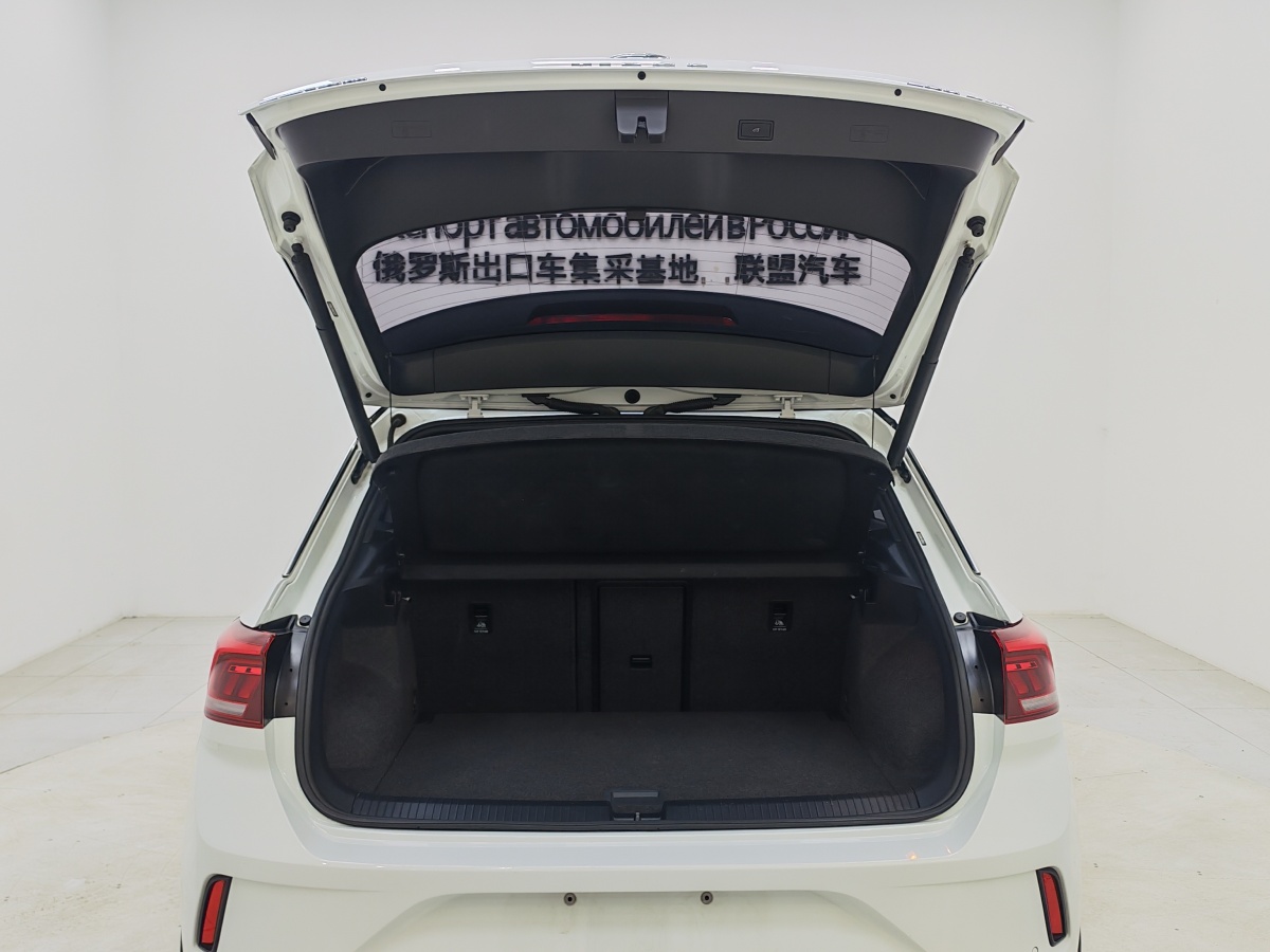 Volkswagen T-Roc 2022 immagine di auto #16