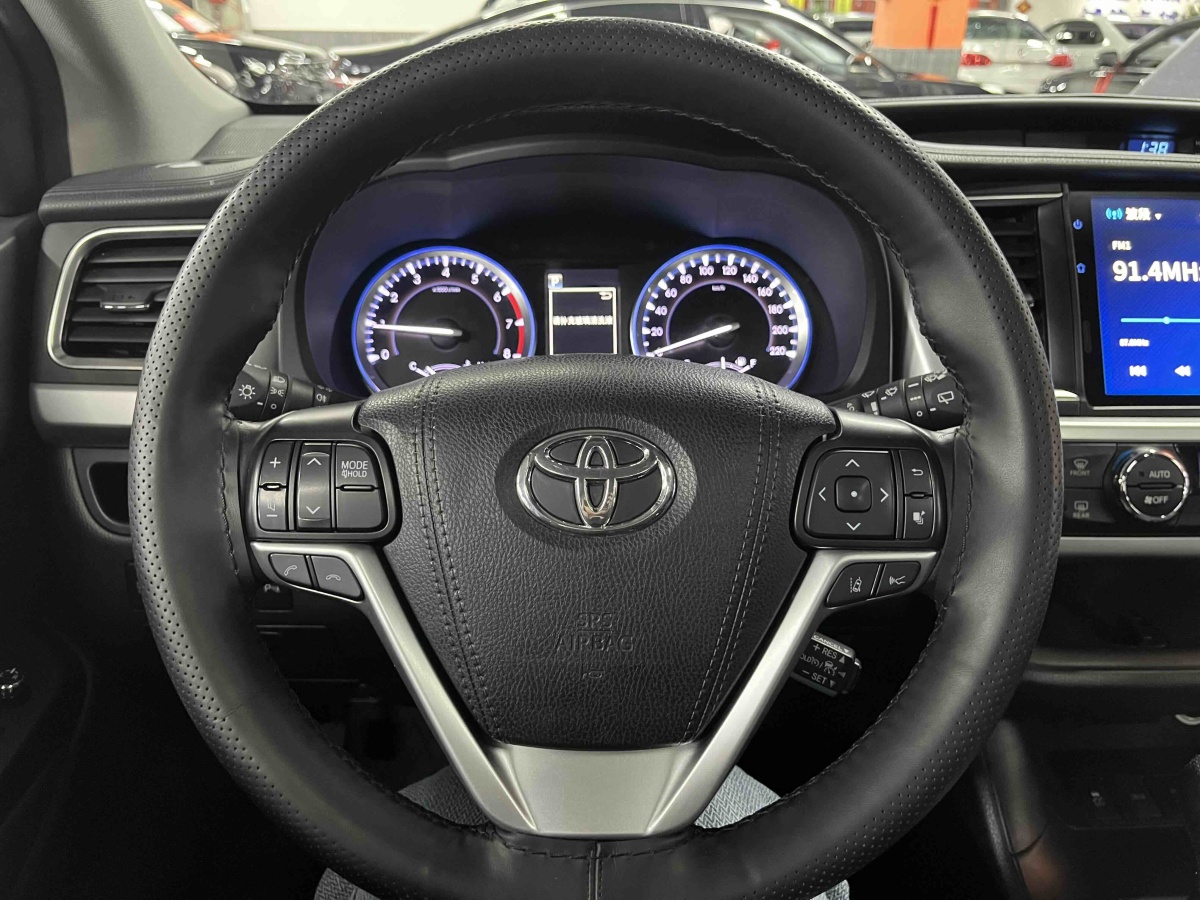 Toyota Highlander 2019 image de voiture #16