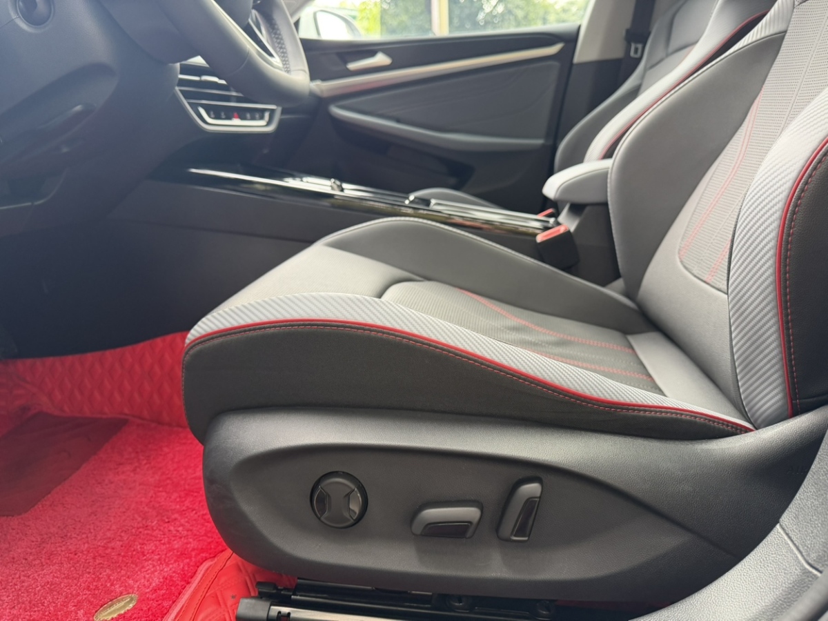 Volkswagen Lamando 2024 car image #16