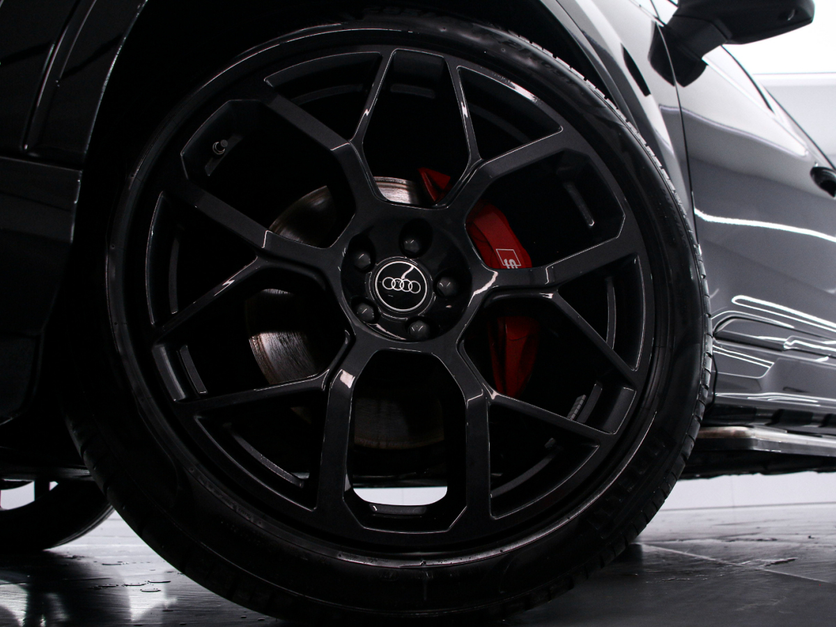 Audi Q7 2024 صورة سيارة #16