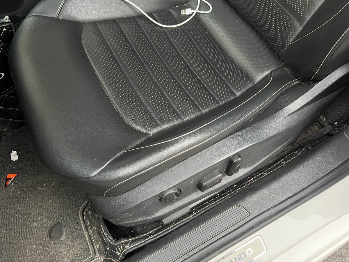 Volkswagen Lamando 2019 car image #16