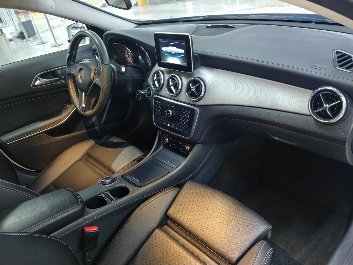 奔驰 奔驰GLA 2016 汽车图片 #16