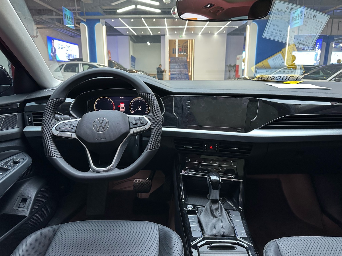 Volkswagen Passat 2026 صورة سيارة #16