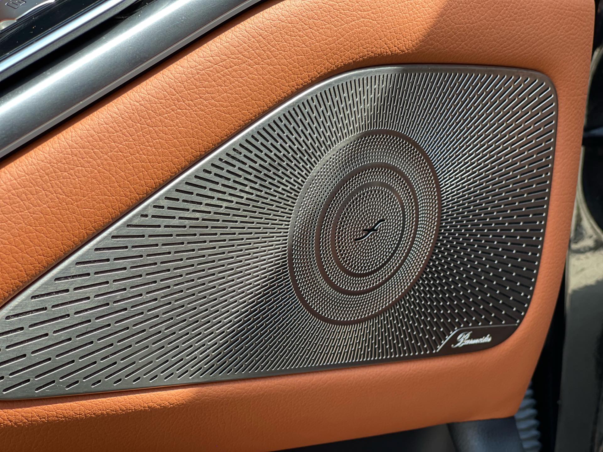 Mercedes-Benz V Class 2023 car image #16