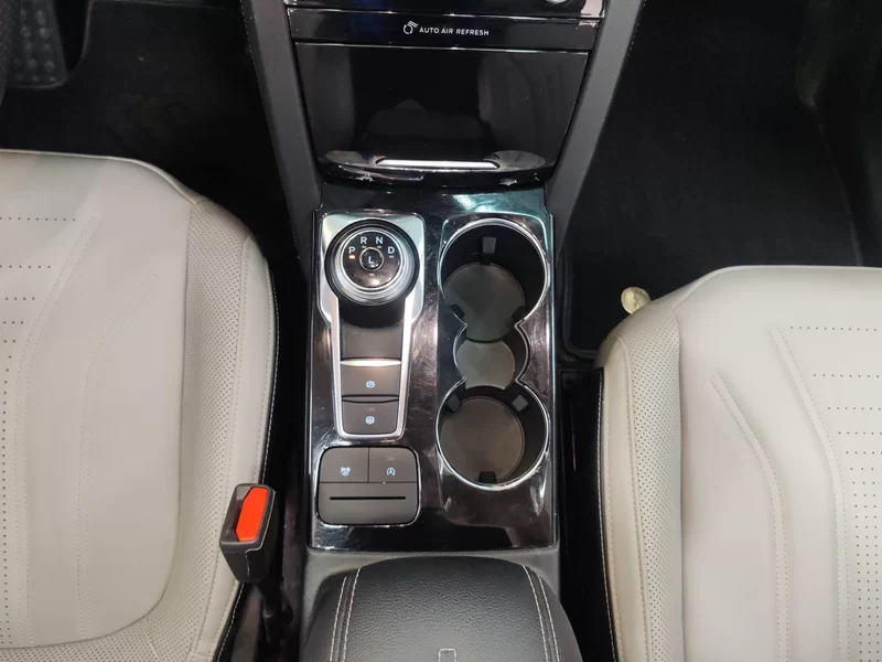 Ford Escape 2022 immagine di auto #16