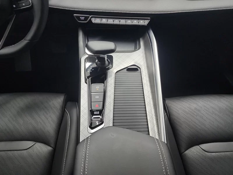 GEELY PrefaceL 2022 car image #16