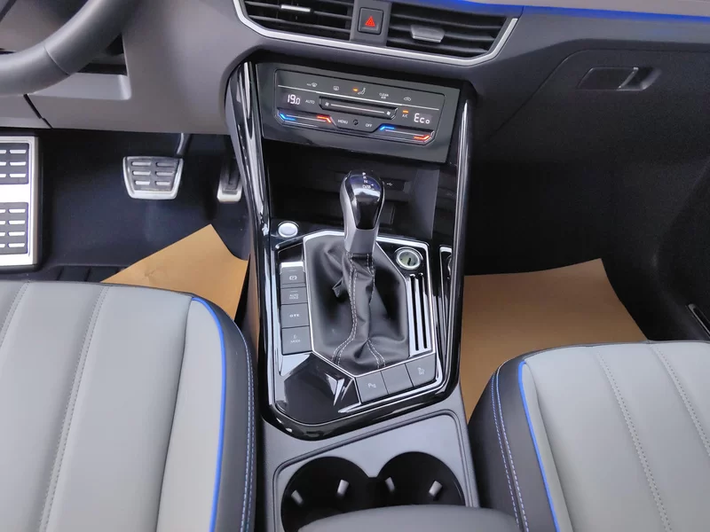 Volkswagen Tayron GTE 2024 car image #16