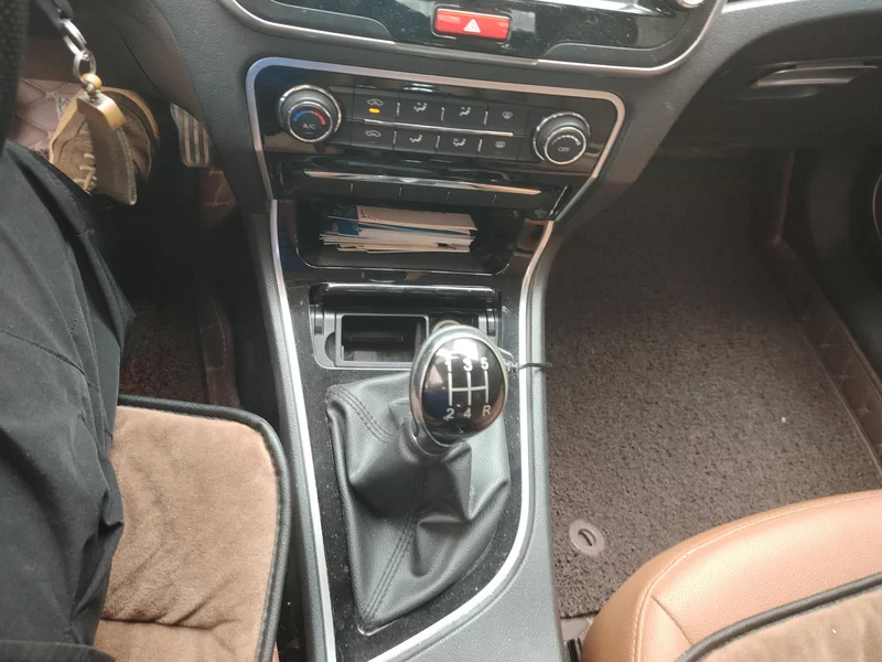 Great Wall C50 2016 car image #16