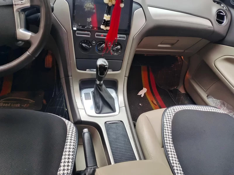 Ford Zhisheng 2016 #16 Ford Zhisheng 2016 car image #16