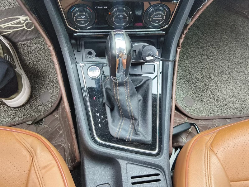 Volkswagen Cross Lavida 2017 immagine di auto #16