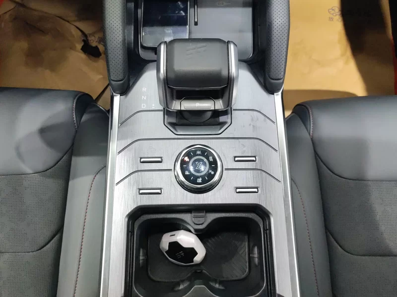 Jetour Traveller 2024 car image #16