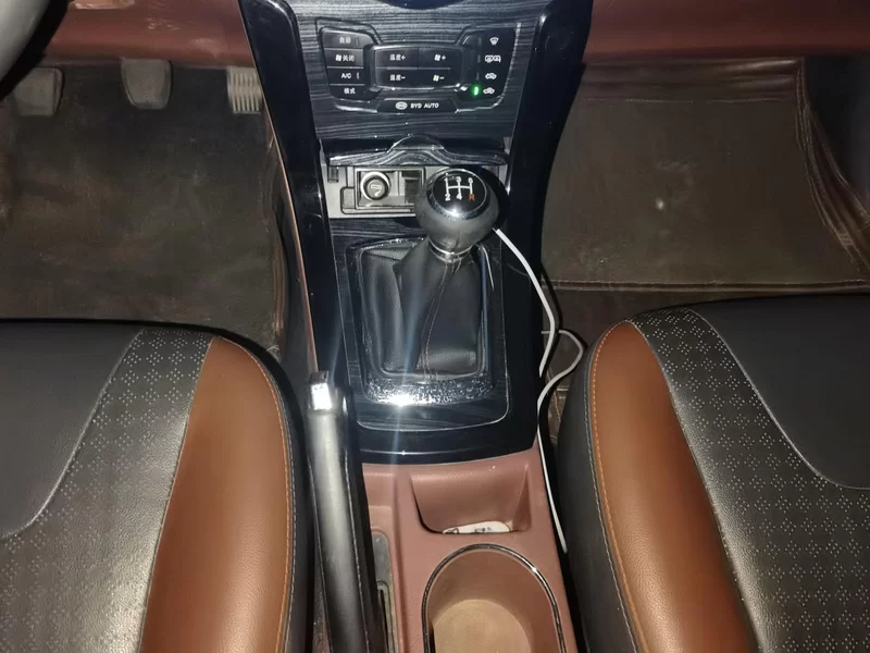 BYD SuRui 2017 immagine di auto #16