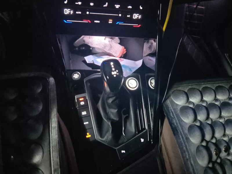 Volkswagen Tayron GTE 2021 #16 Volkswagen Tayron GTE 2021 car image #16