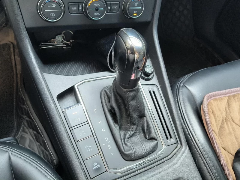 Volkswagen Lavida Pure Electric 2020 #16 Volkswagen Lavida Pure Electric 2020 car image #16