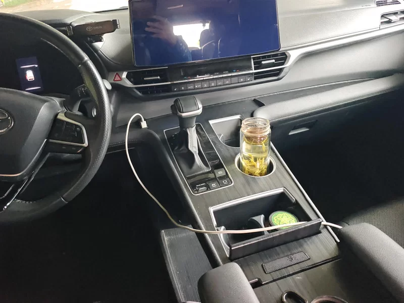 Toyota Sienna 2023 image de voiture #16