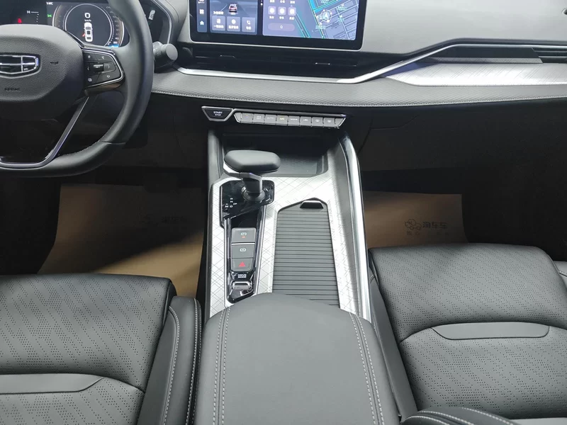 GEELY PrefaceL 2022 car image #16