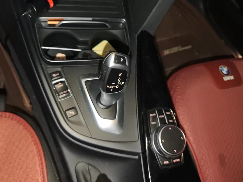 BMW 3 Series GT 2019 immagine di auto #16