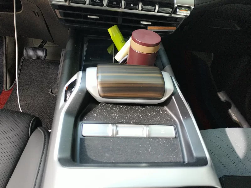 Deepal G318 2024 car image #16