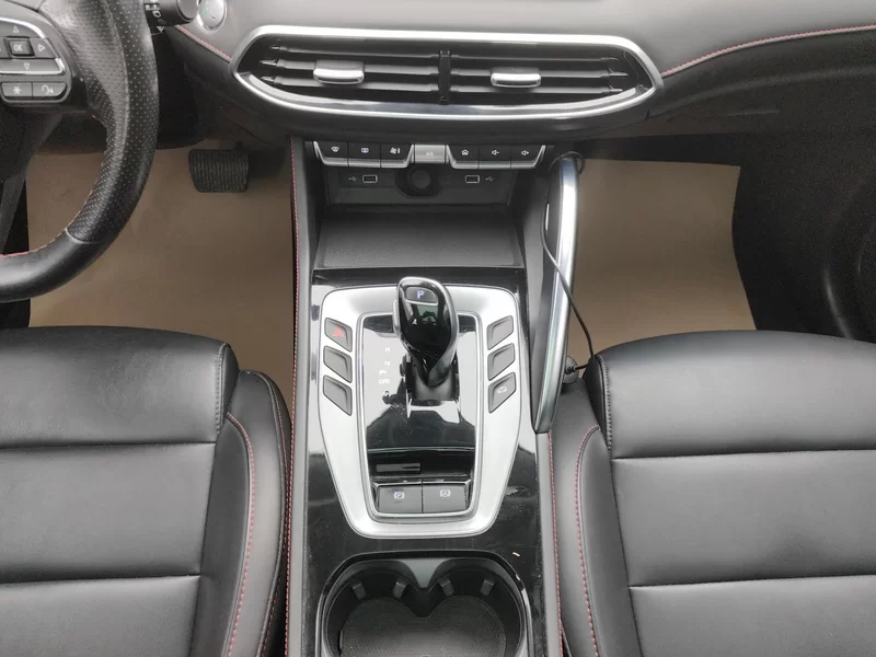 MG Pilot 2023 car image #16