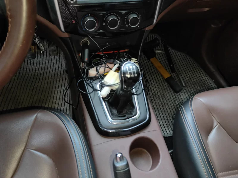 Forthing SX6 2016 #16 Forthing SX6 2016 car image #16