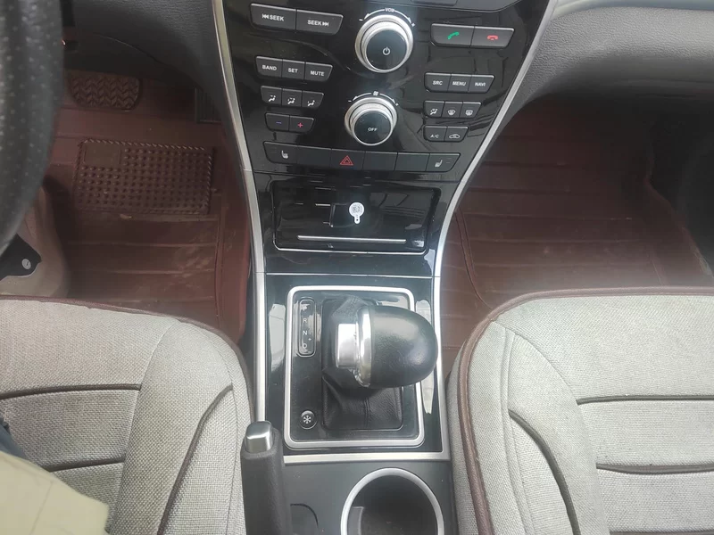 Haval H2 2015 #16 Haval H2 2015 car image #16