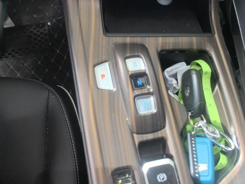 Hyundai Custo 2024 car image #16