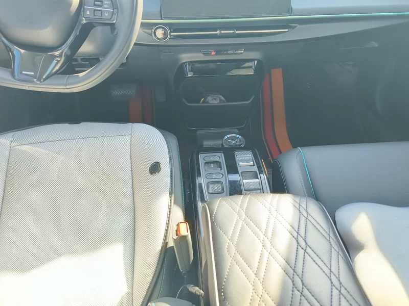 Honda e:NP2 2025 car image #16