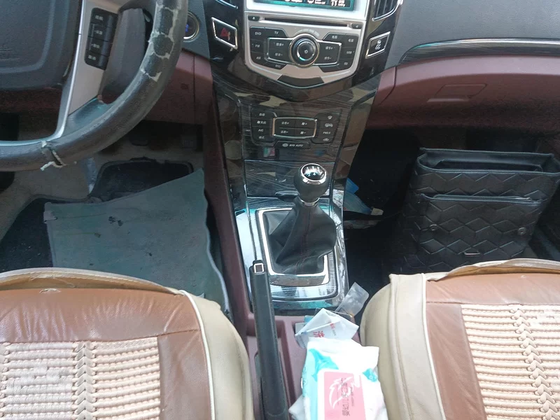 BYD SuRui 2015 car image #16