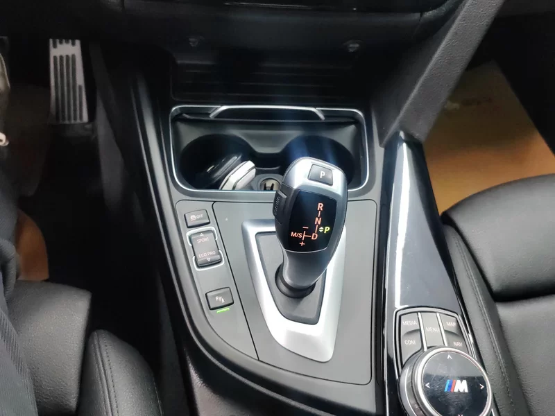 BMW 3 Series GT 2020 #16 BMW 3 Series GT 2020 car image #16