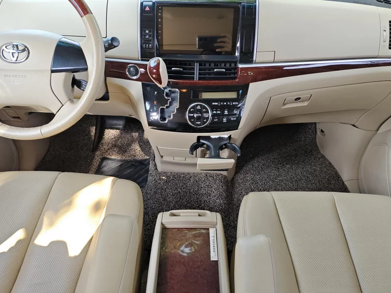 Toyota Previa 2018 car image #16